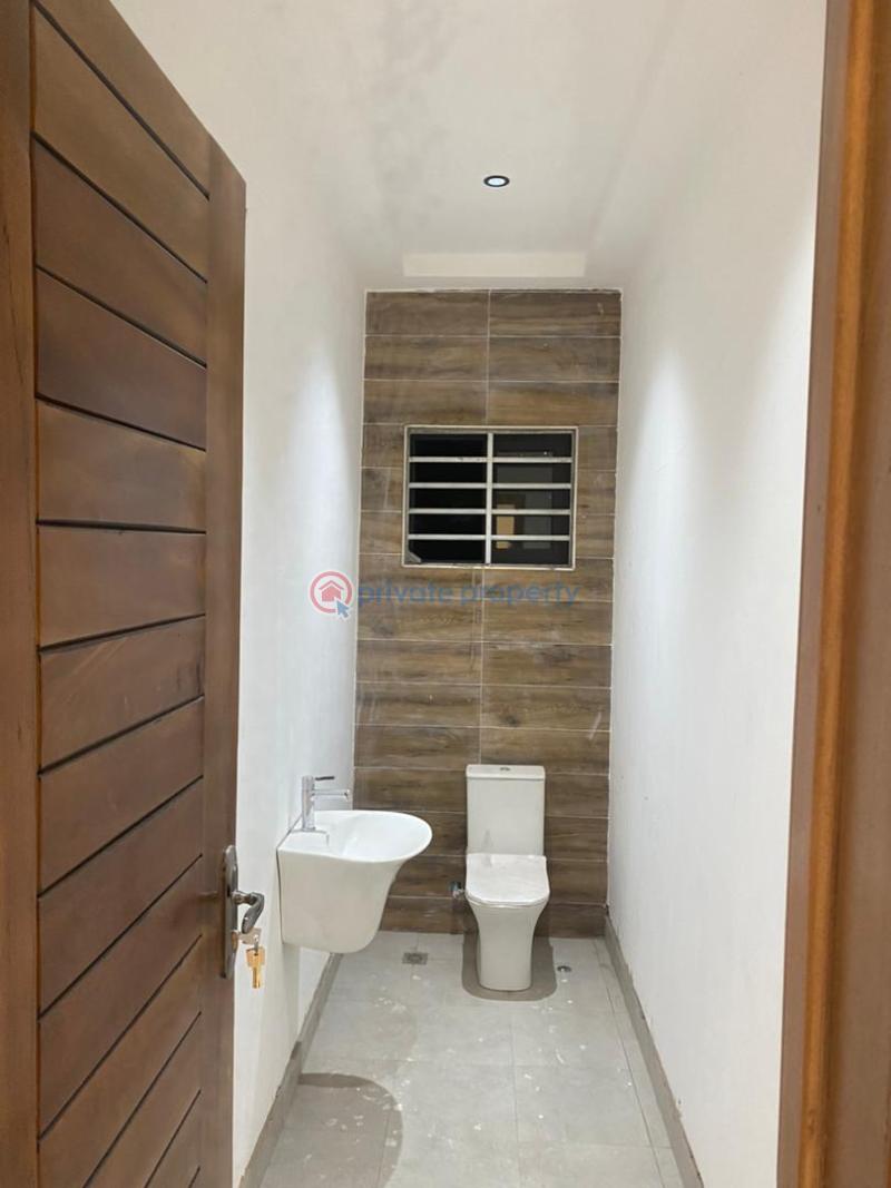 4 bedroom House For Sale Ayi Mensah After Oyarifa Adenta Municipal Accra - 3