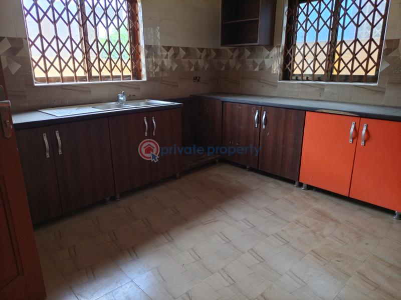 3 bedroom Detached Bungalow For Sale Adjen Kotoku Onion Market Area Ghana Accra Metropolitan  - 3