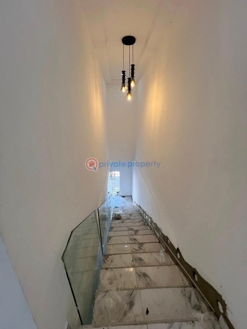 4 bedroom House For Sale Dell International Hospital Enclaves East Legon Accra - 4