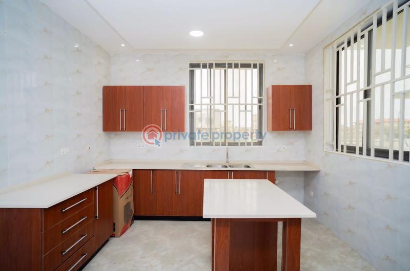4 bedroom House For Sale Com 14 Sakumono Spintex Accra - 4