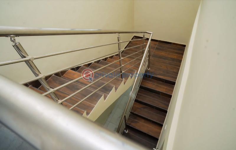 4 bedroom House For Sale Com 14 Sakumono Spintex Accra - 5