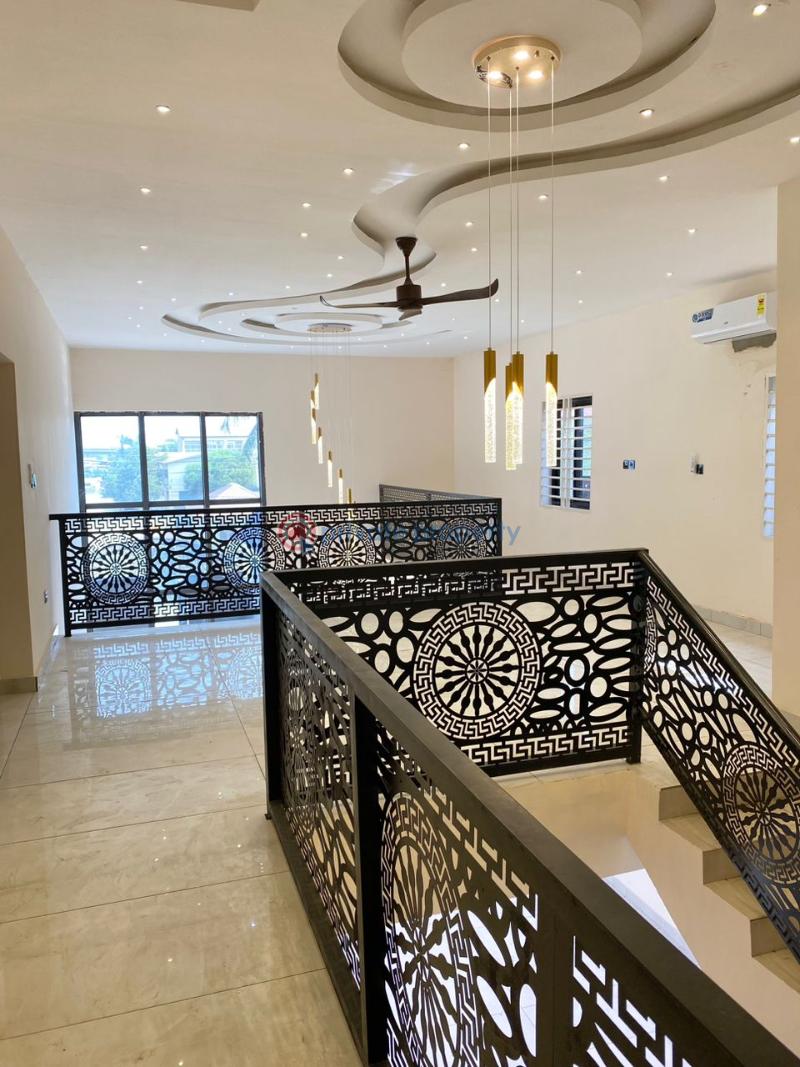 5 bedroom House For Sale Tantra Hills Close To The Achimota Mall Accra - 5