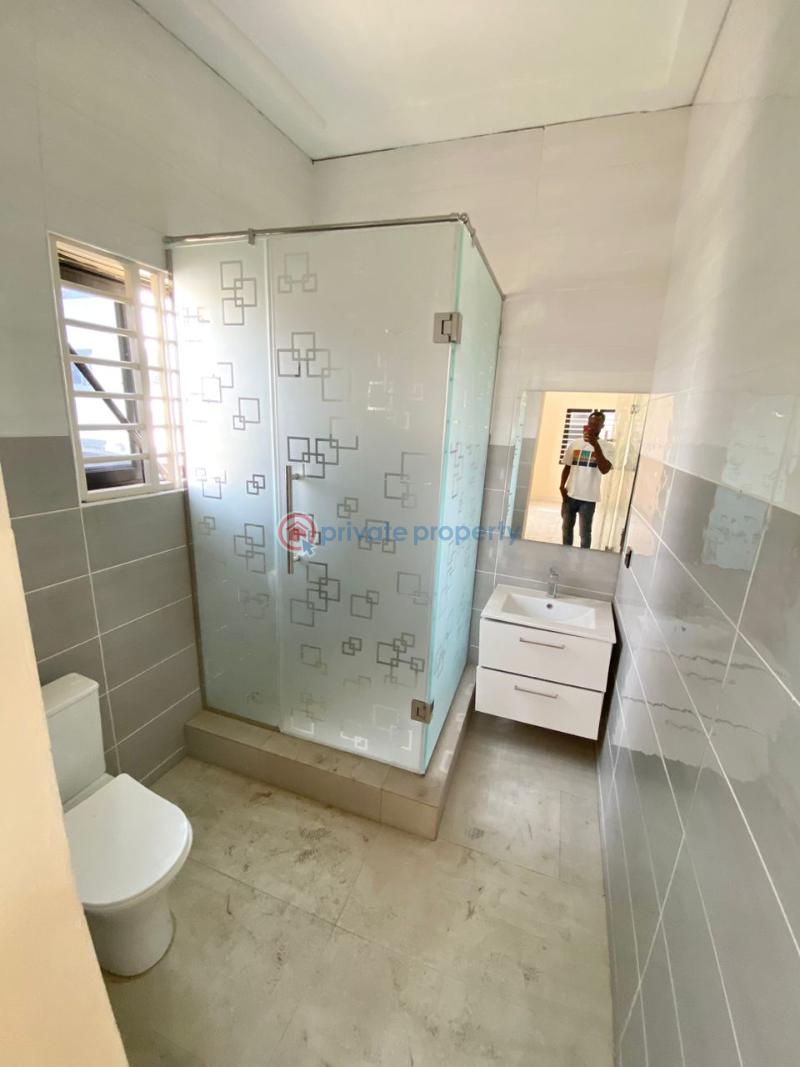 5 bedroom House For Sale Tantra Hills Close To The Achimota Mall Accra - 8
