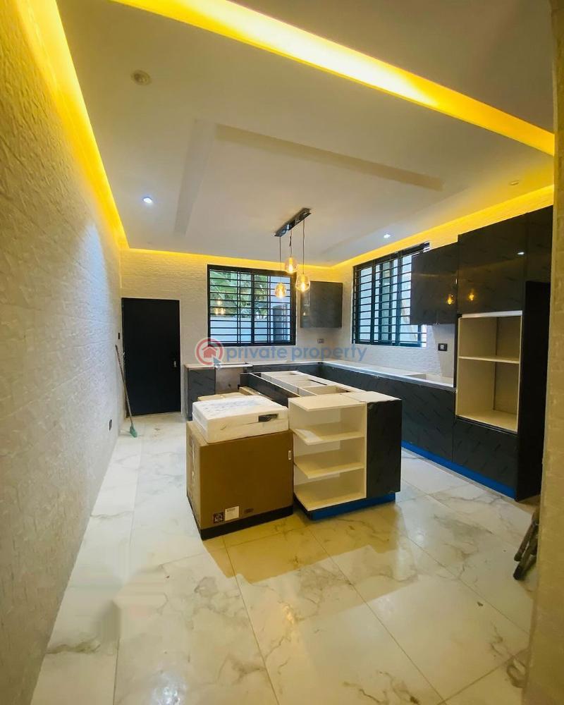 5 bedroom House For Sale West Trassacco School Junction Adjiringanor East Legon Accra - 6