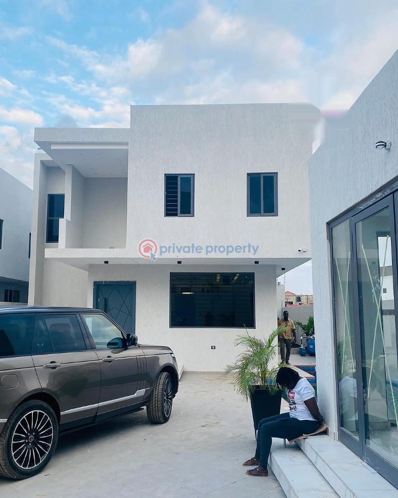 5 bedroom House For Sale West Trassacco School Junction Adjiringanor East Legon Accra - 1