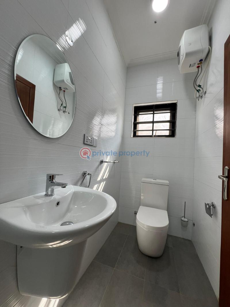 5 bedroom Detached Duplex For Sale North Legon Close To Wisconsin Ga East Municipal Accra - 16