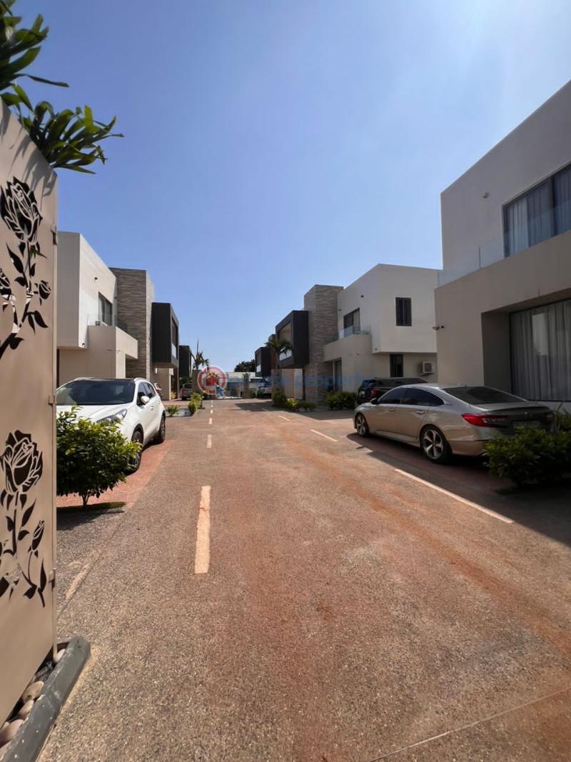 5 bedroom Detached Duplex For Sale North Legon Close To Wisconsin Ga East Municipal Accra - 6