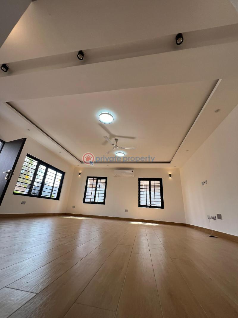 5 bedroom Detached Duplex For Sale North Legon Close To Wisconsin Ga East Municipal Accra - 7