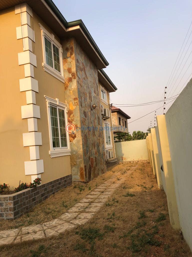 5 bedroom House For Sale Amrahia Adenta Municipal Accra - 5