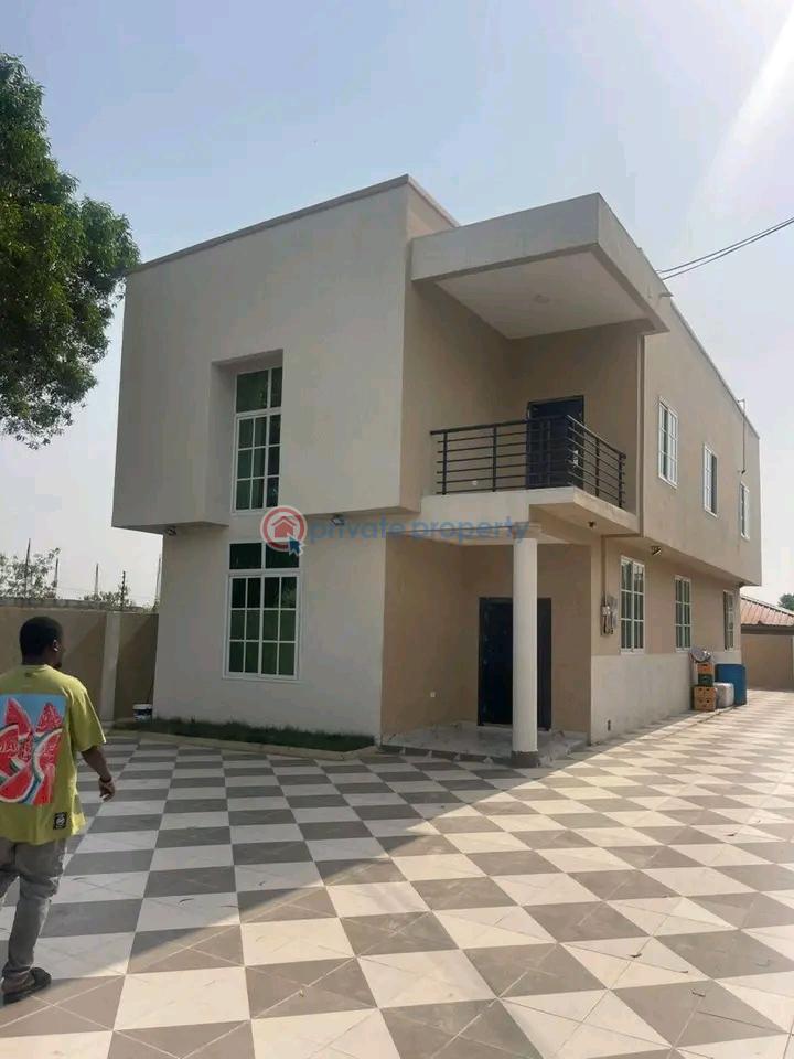 4 bedroom House For Sale Odumase Pokuase (Pokoasi) Ga West Municipal Accra - 1
