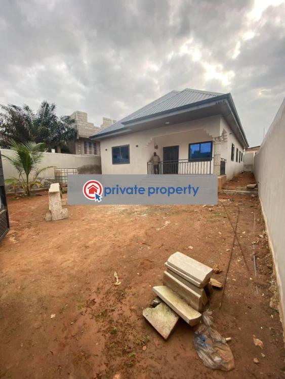 3 bedroom Detached Bungalow For Sale &nbsp;oyarifa La Nkwantanang Madina Municipal Accra - 0