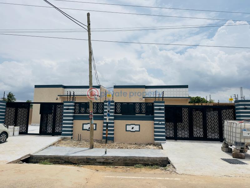 3 bedroom House For Sale Spintex Road Accra - 3