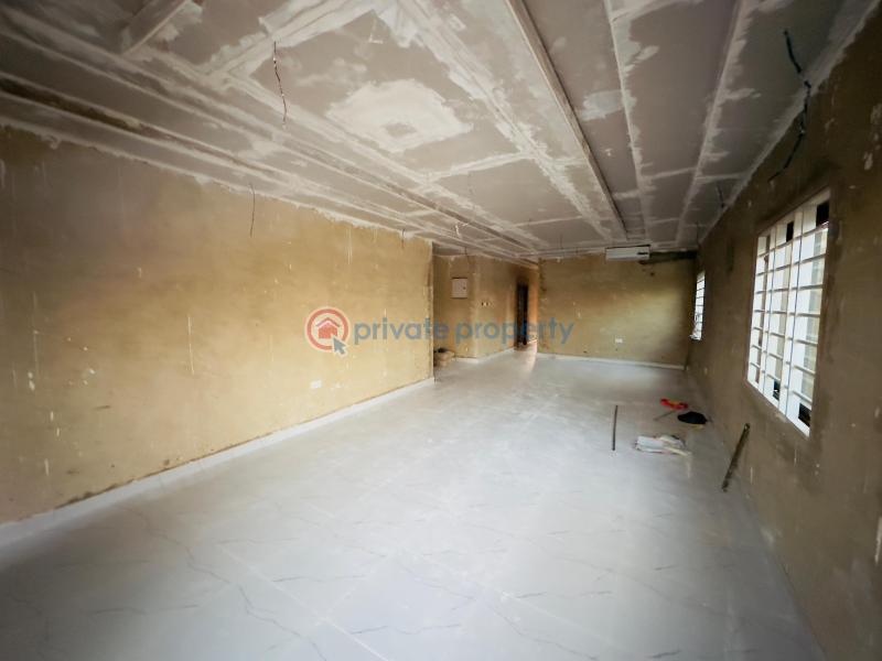 3 bedroom House For Sale Asphalt Road All Out Spintex Road Accra - 3