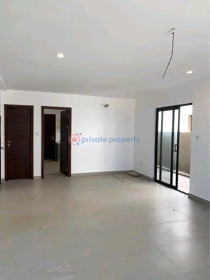 3 bedroom Townhouse For Sale Community 26 Tema Accra - 7