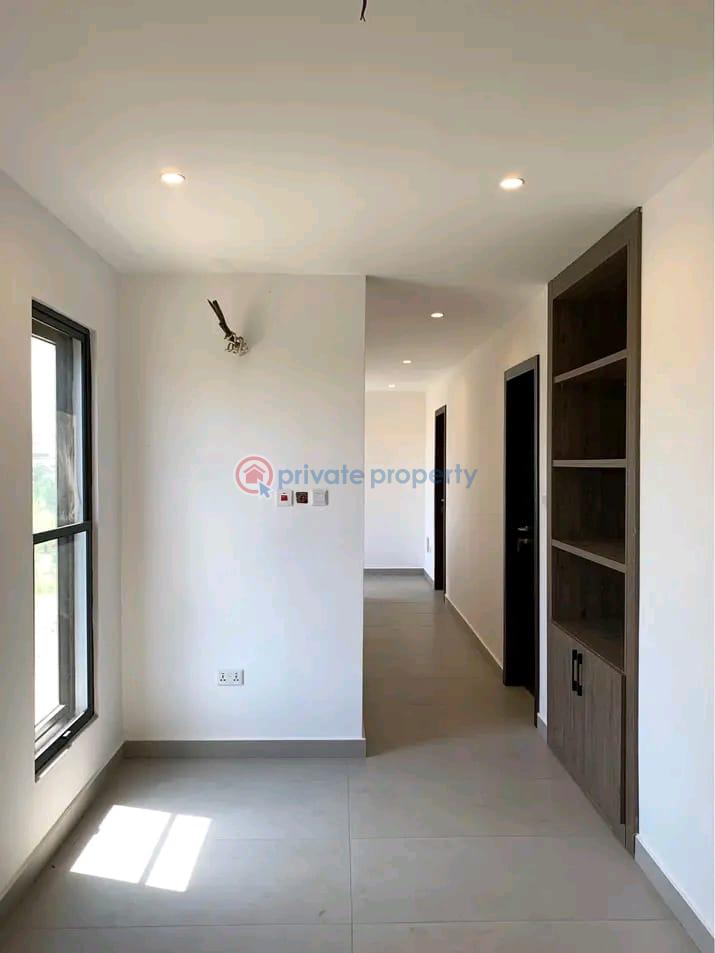 3 bedroom Townhouse For Sale Community 26 Tema Accra - 1