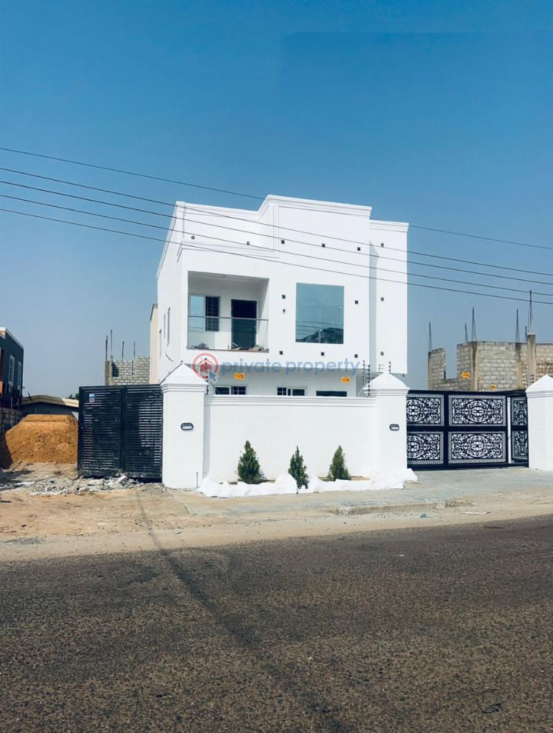 3 bedroom House For Sale Melcom Nanakrom East Legon Accra - 3