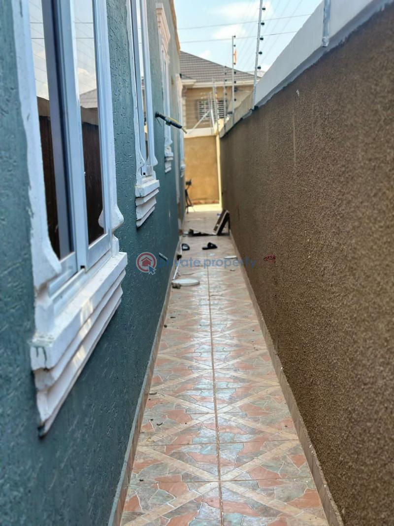 3 bedroom House For Sale Oyarifa La Nkwantanang Madina Municipal Accra - 2