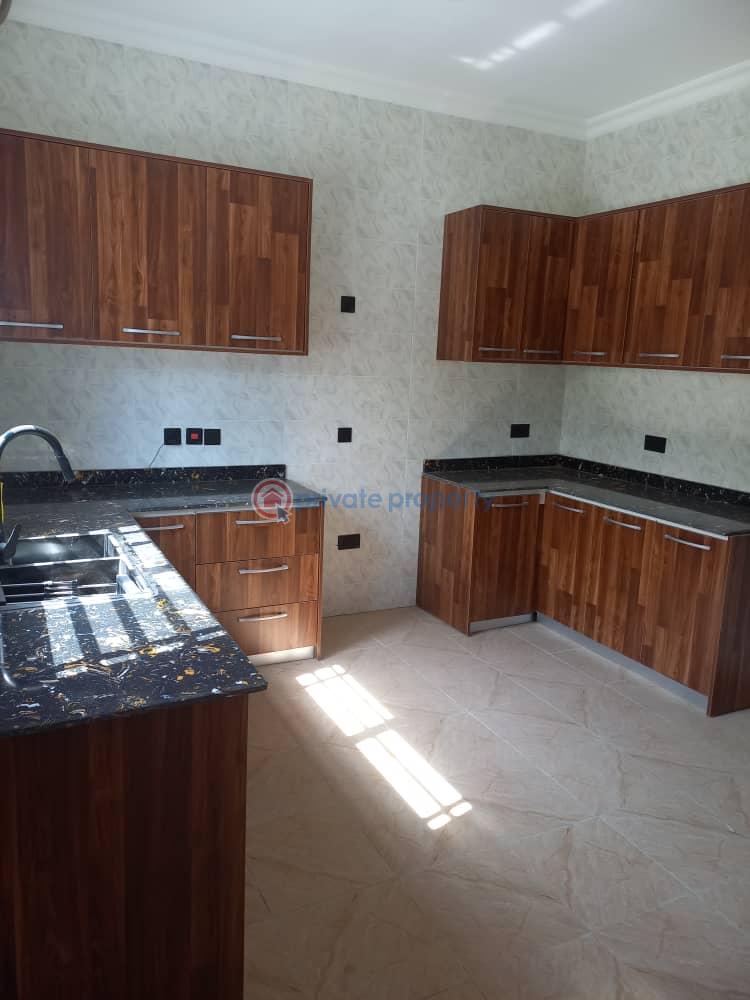 3 bedroom House For Sale Com 14 Sakumono Spintex Accra - 3