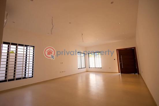 4 bedroom House For Sale Sakumono Spintex Accra - 3
