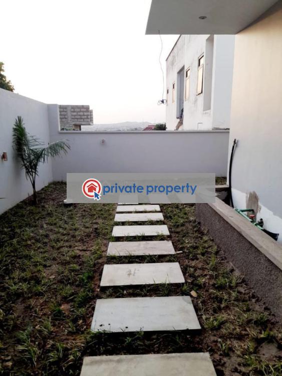 4 bedroom House For Sale Achimota Accra - 8