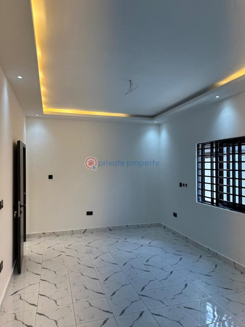 4 bedroom House For Sale Com 16, Near Green Bowl Spintex Road Accra - 12