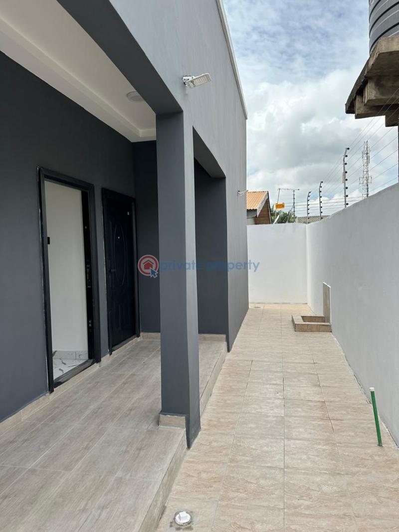 4 bedroom House For Sale Com 16, Near Green Bowl Spintex Road Accra - 1