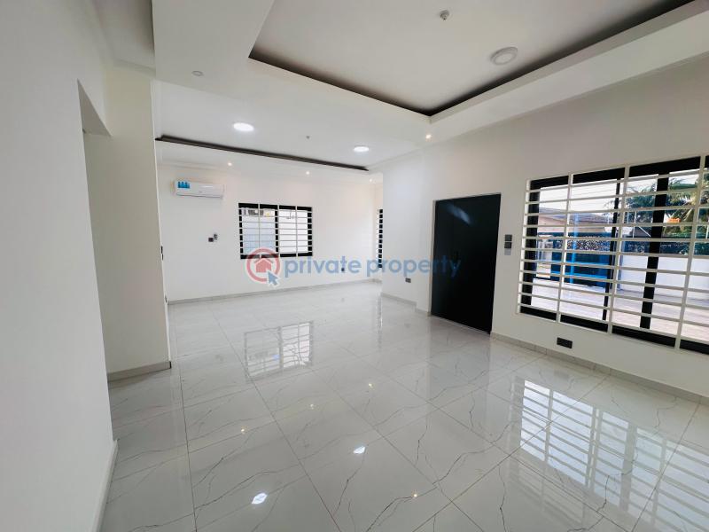 3 bedroom House For Sale Asphalt Road All Out Baatsonaa Spintex Accra - 5