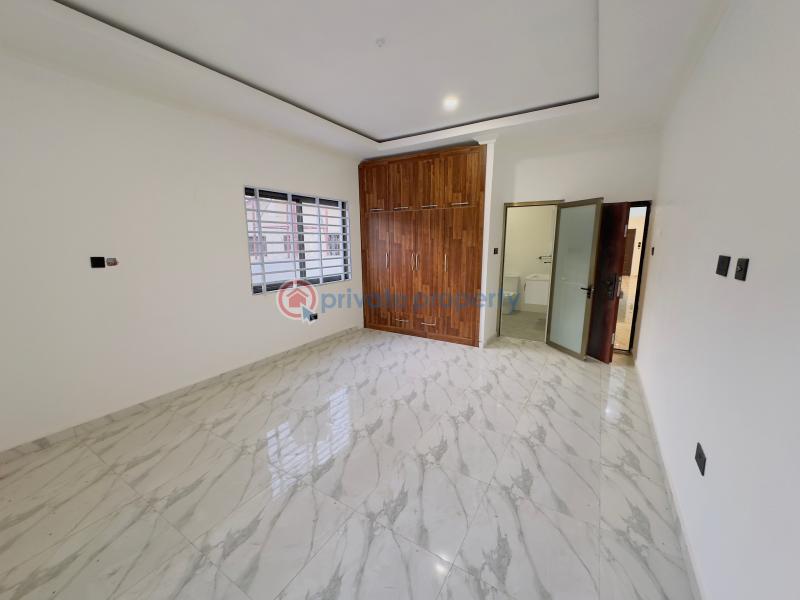 3 bedroom House For Sale Asphalt Road All Out Sakumono Spintex Accra - 1