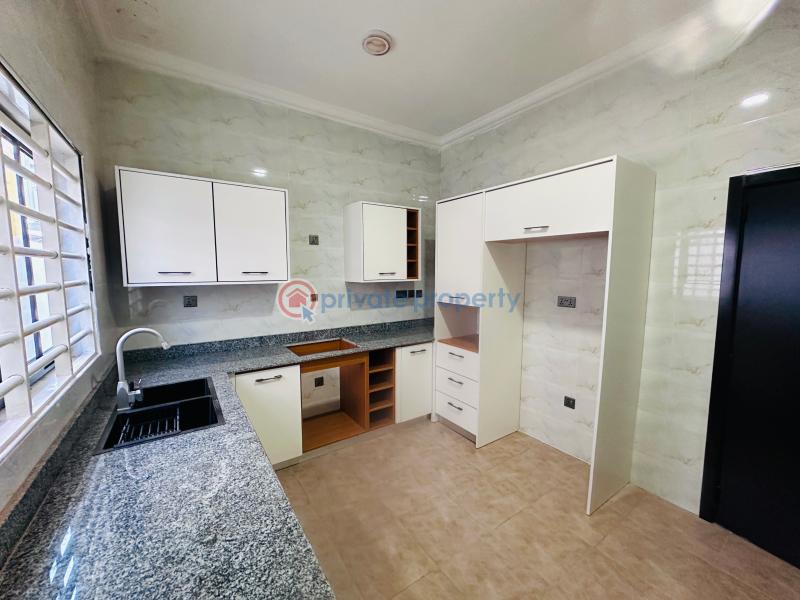 3 bedroom House For Sale Asphalt Road All Out Baatsonaa Spintex Accra - 8