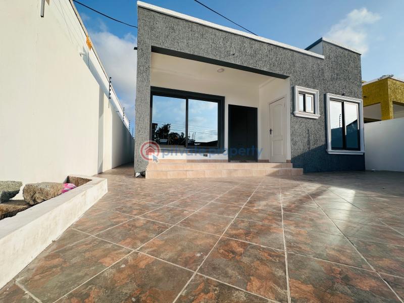 3 bedroom House For Sale Asphalt Road All Out Baatsonaa Spintex Accra - 2