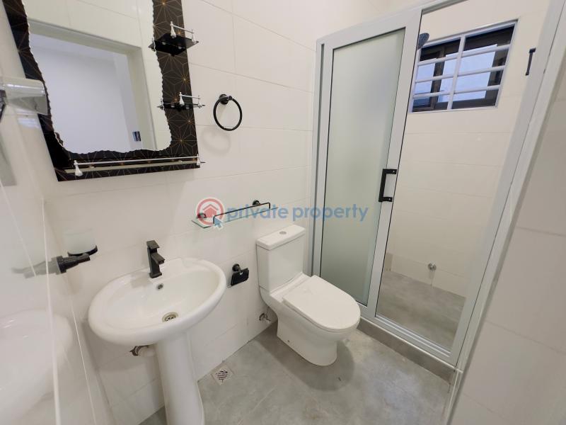 3 bedroom House For Sale Asphalt Road All Out Sakumono Spintex Accra - 6