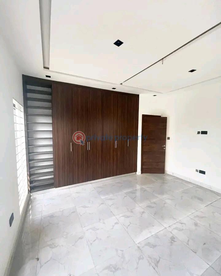 3 bedroom House For Sale Lakeside Estates. Adenta Municipal Accra - 4