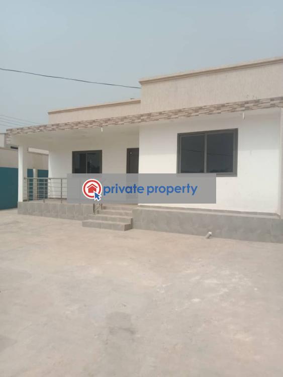 3 bedroom Detached Bungalow For Sale &nbsp;kwabenya Acp Estates On A Gated Community Tarred Road To The House Kwabenya Ga East Municipal Accra - 2
