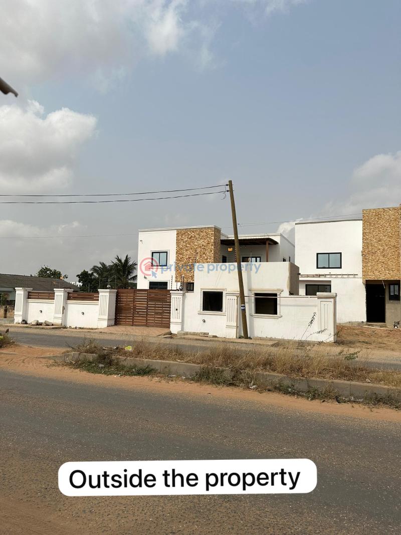 4 bedroom House For Sale Okpoi Gonno Spintex Accra - 6
