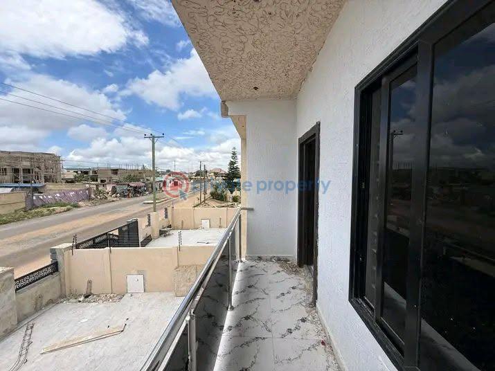 4 bedroom Detached Duplex For Rent Spintex Accra - 7