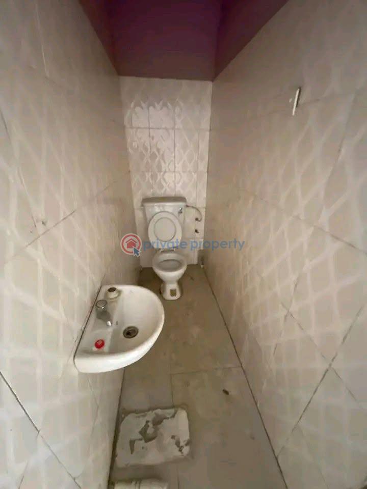 4 bedroom Detached Duplex For Rent Spintex Accra - 6