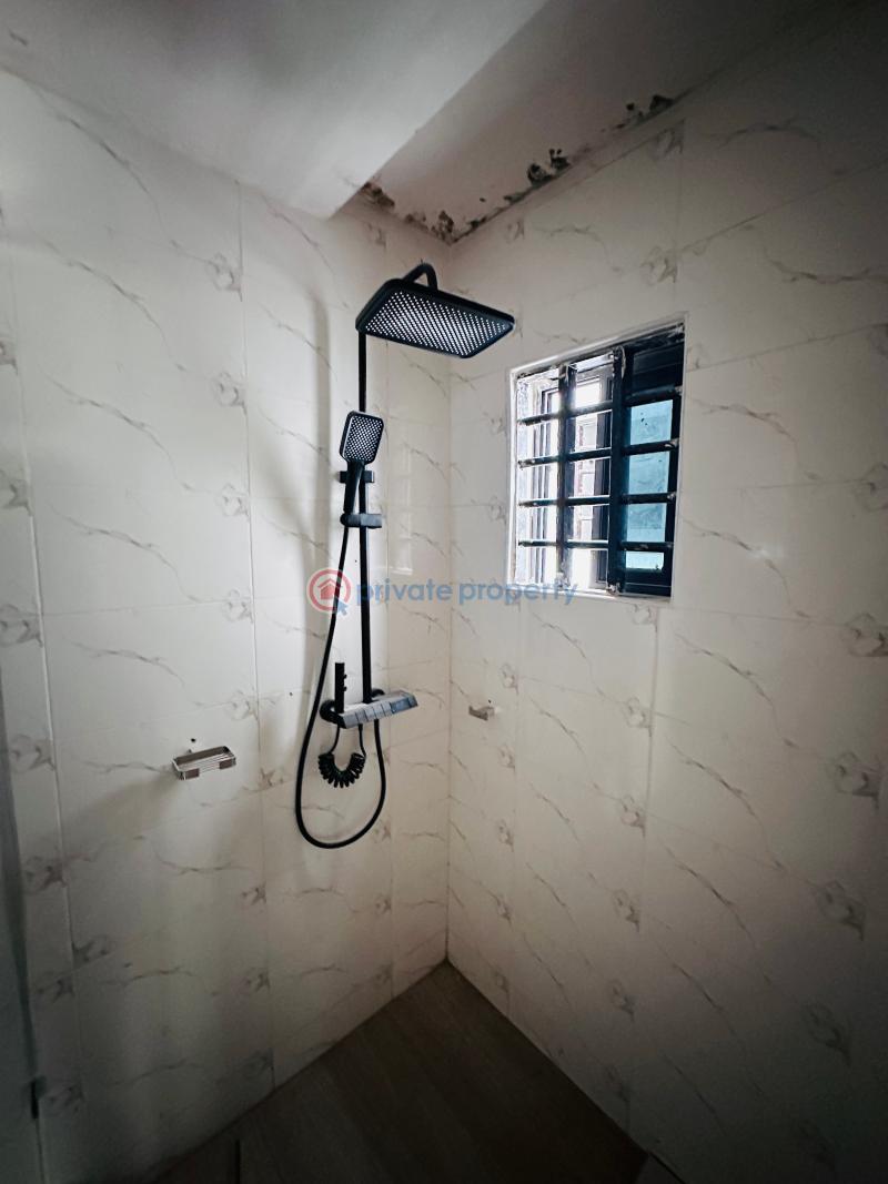 4 bedroom House For Sale Baatsonaa Spintex Accra - 12