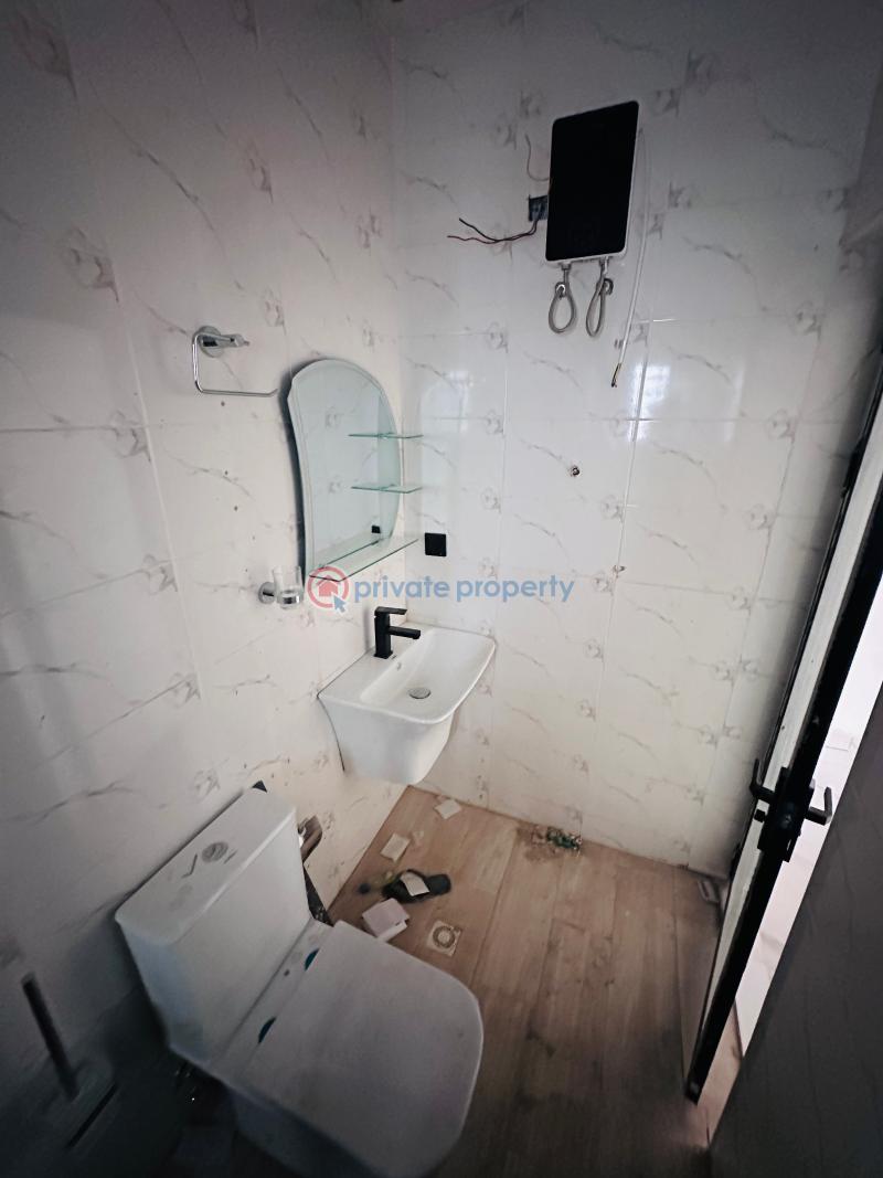 4 bedroom House For Sale Baatsonaa Spintex Accra - 14