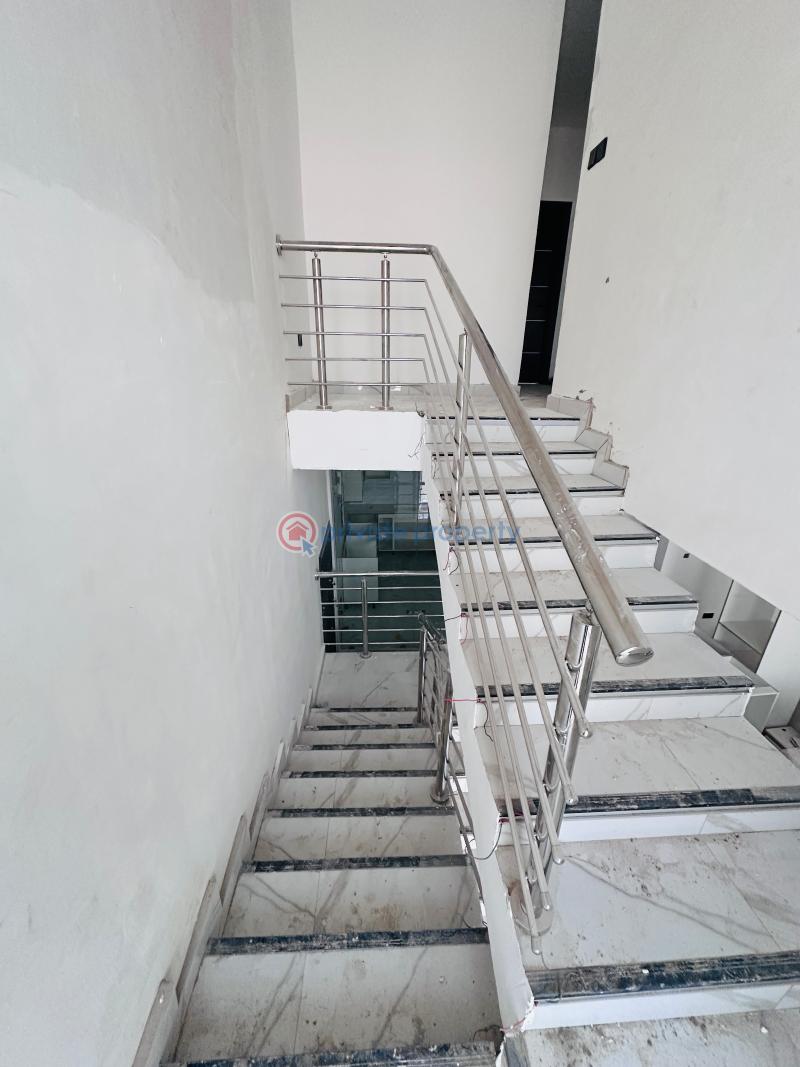 4 bedroom House For Sale Baatsonaa Spintex Accra - 8