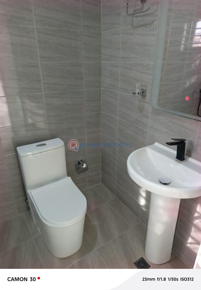 4 bedroom House For Sale Spintex Road Accra - 18