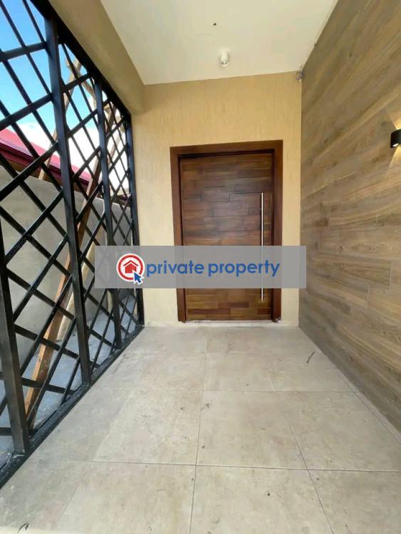 4 bedroom House For Sale &nbsp;community 20 Spintex Accra - 11