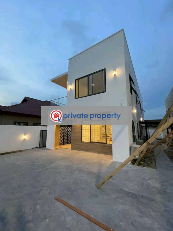 4 bedroom House For Sale &nbsp;community 20 Spintex Accra - 1