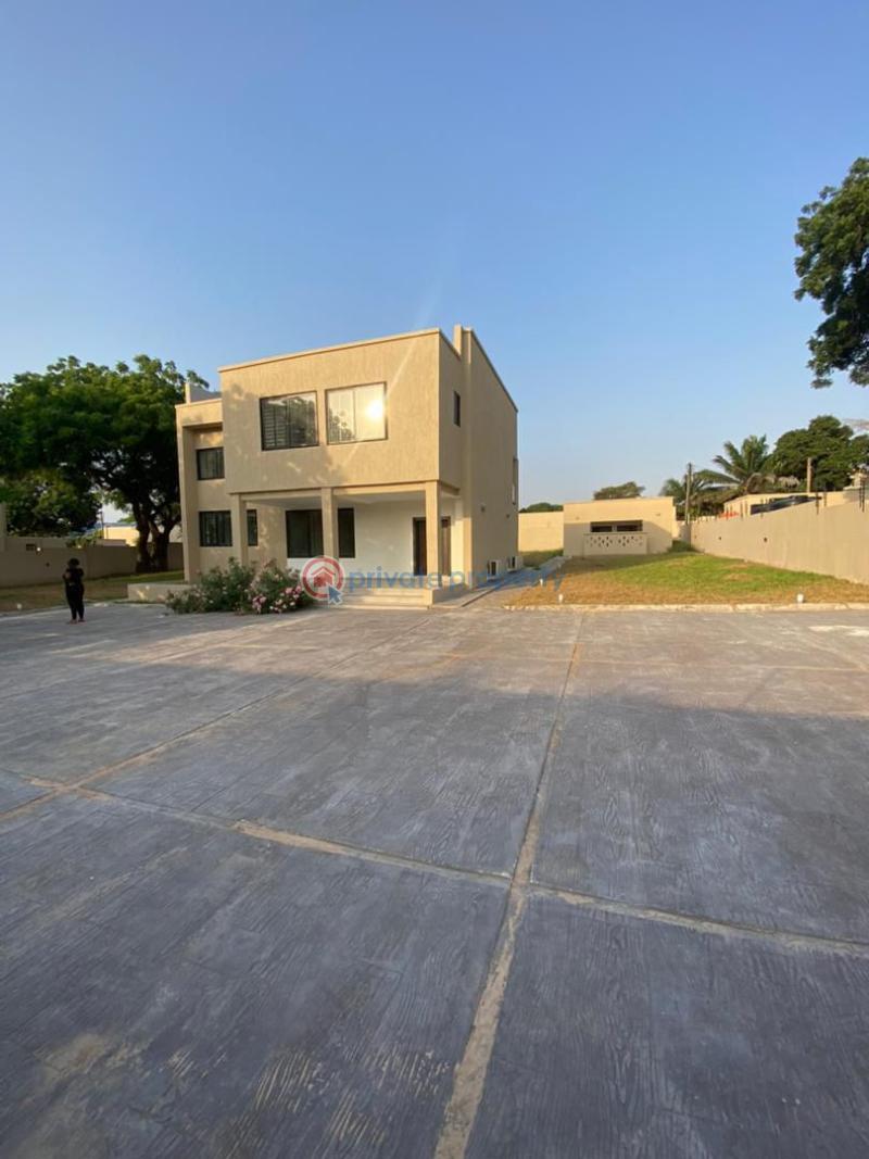 4 bedroom House For Rent Cantonments Accra - 4