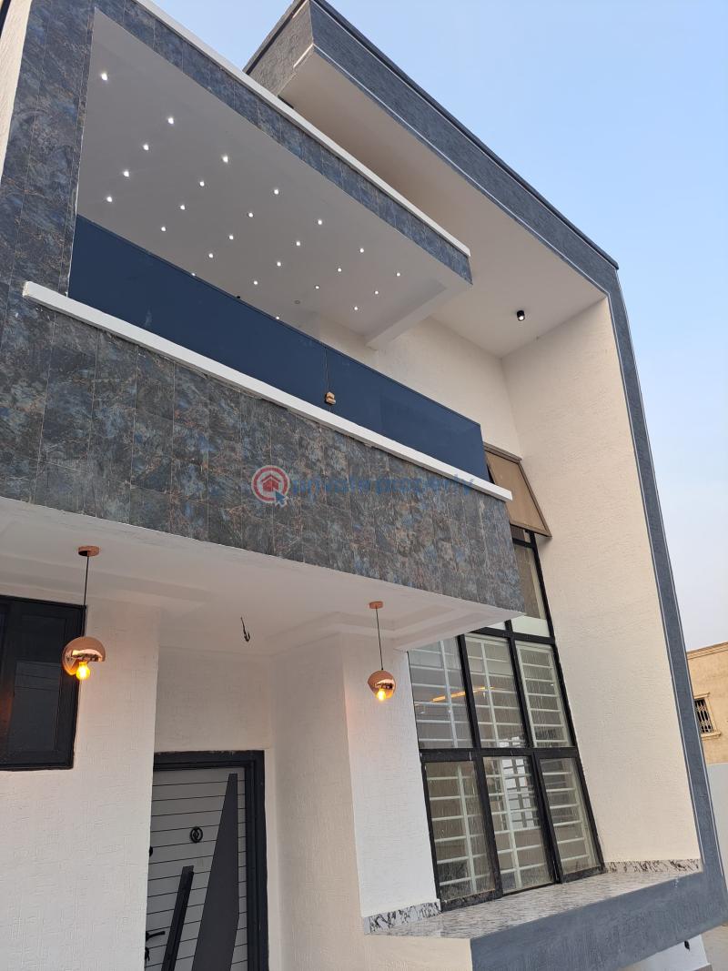 4 bedroom House For Sale Sakumono, Lashibi Community 14, Off Spintex Road,5min Drive From Junction Mall, Close To Sakumono Celebrity Golf Course. Lashibi Accra - 39