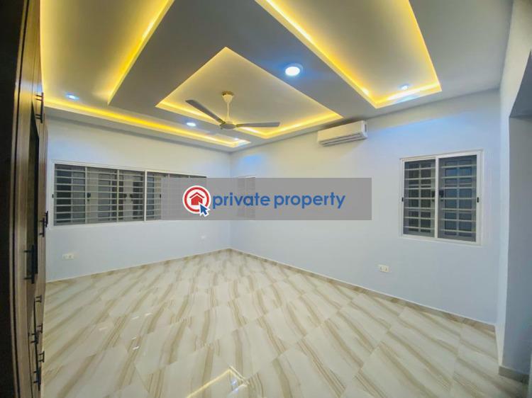 4 bedroom Townhouse For Sale &nbsp;north Legon Near Top Herbal Clinic On Agbogba Road Adenta Municipal Accra - 12