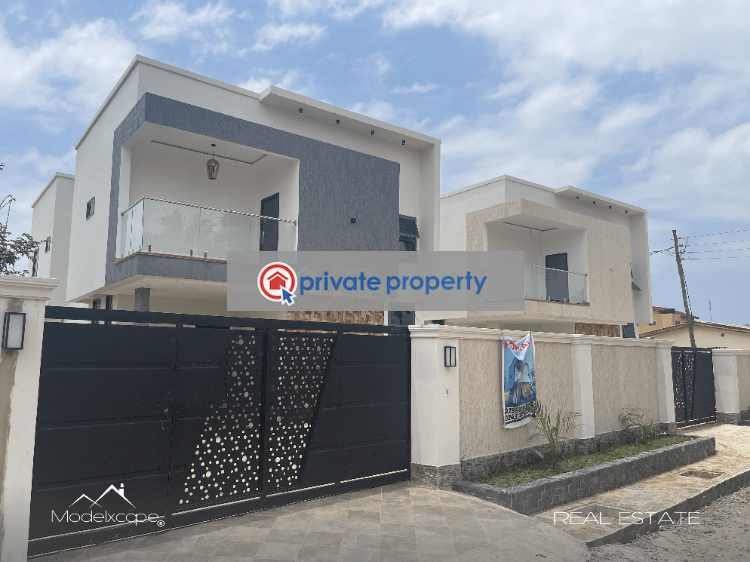4 bedroom Townhouse For Sale &nbsp;spintex Community 16 Spintex Accra - 4