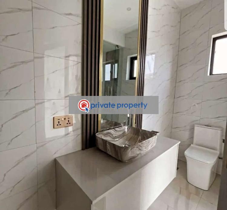 4 bedroom Terraced Duplex For Sale &nbsp;lakeside Estate Community 9 Adenta Municipal Accra - 4