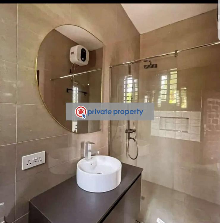 4 bedroom Terraced Duplex For Sale &nbsp;lakeside Estate Community 9 Adenta Municipal Accra - 3