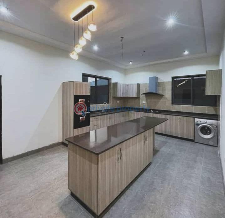4 bedroom Detached Duplex For Sale Oyarifa La Nkwantanang Madina Municipal Accra - 5