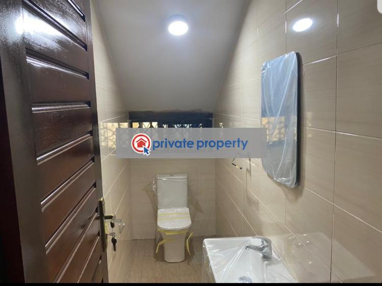 4 bedroom Townhouse For Sale &nbsp;lashibi Near Funeral Home Sakumono Tema Accra - 10